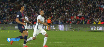 邮报：球迷必须花10镑，才能在纽约球迷区的大屏幕上看世界杯（邮报：纽约球迷区大屏看世界杯需付10英镑）