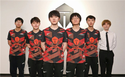 现代足球的 现代足球的